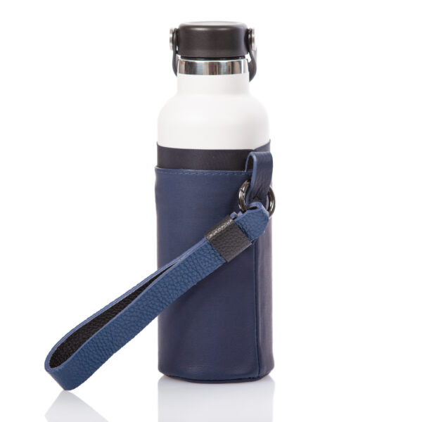 Bottiglia con portabottiglia in pelle blu - Cinzia Rossi