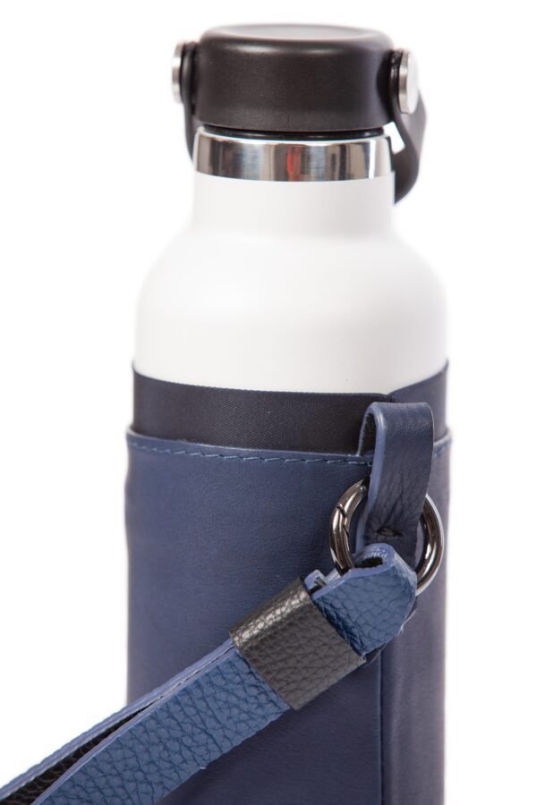Flasche mit Flaschenhalter aus blauem Leder - Cinzia Rossi